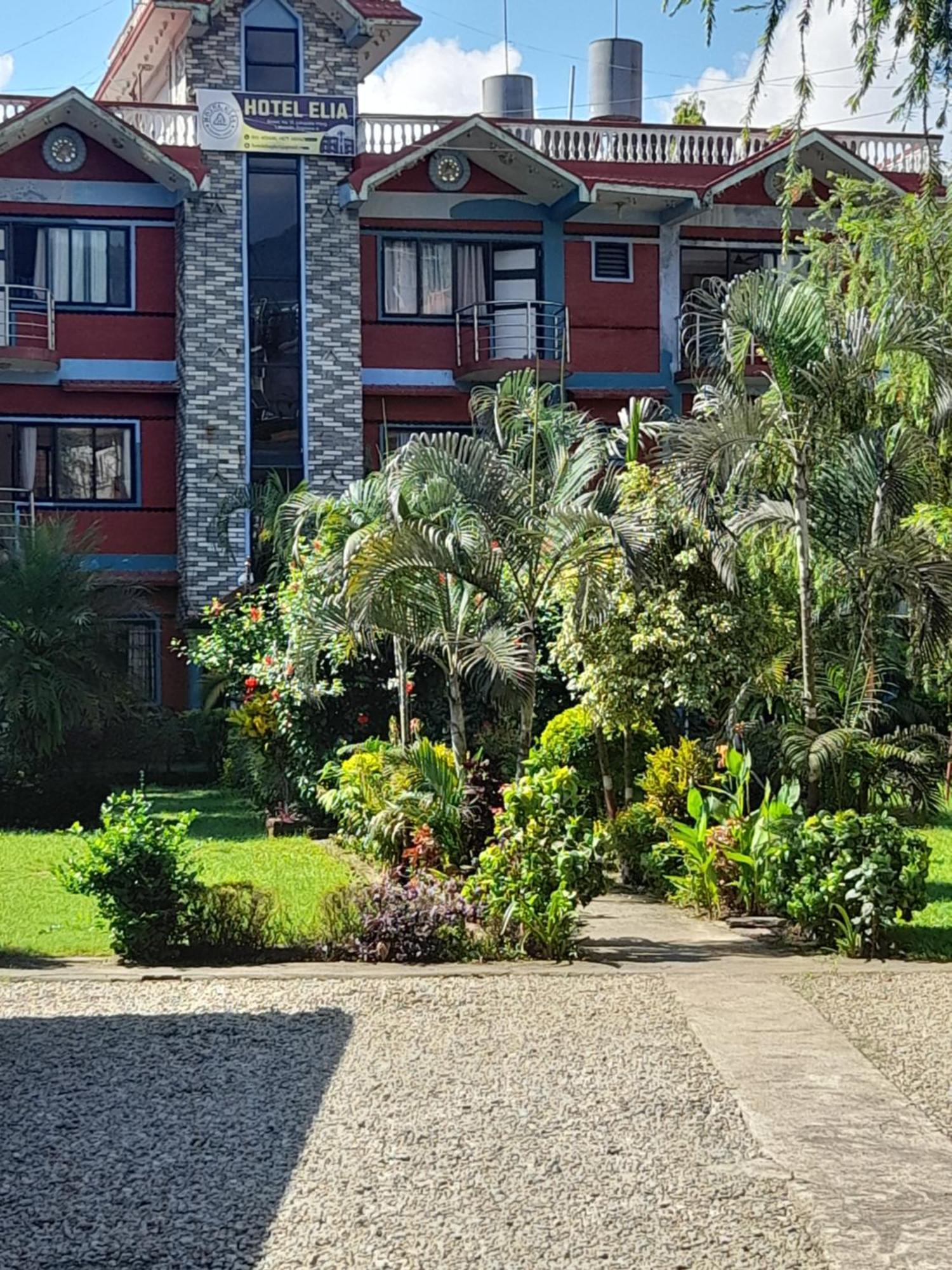 Hotel New Elia Pokhara Esterno foto